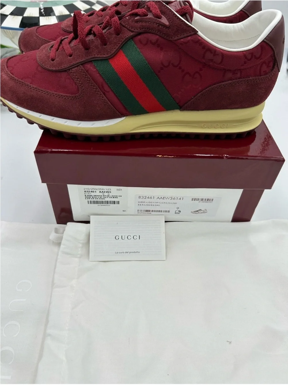 Men’s Gucci RE-motion suede Webb striped sneakers. Size 9 fits 10 US made Italy.